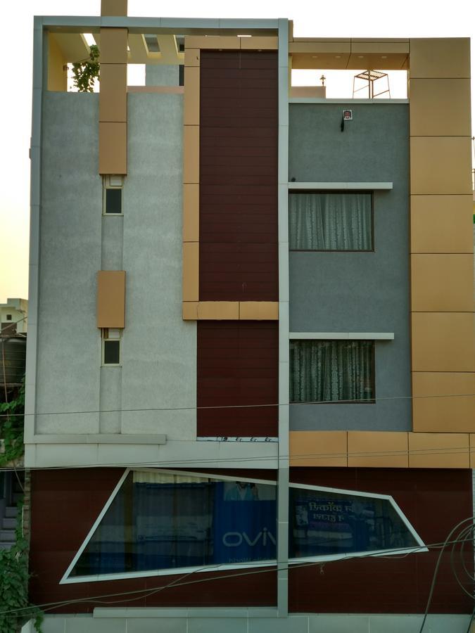 Oyo 60976 Hotel Shree Ji Morena Екстер'єр фото